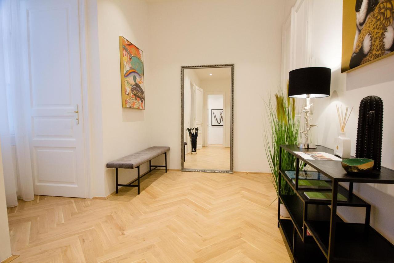 Studio Apartments Opera - Mai'S Apartments Viena Exterior foto